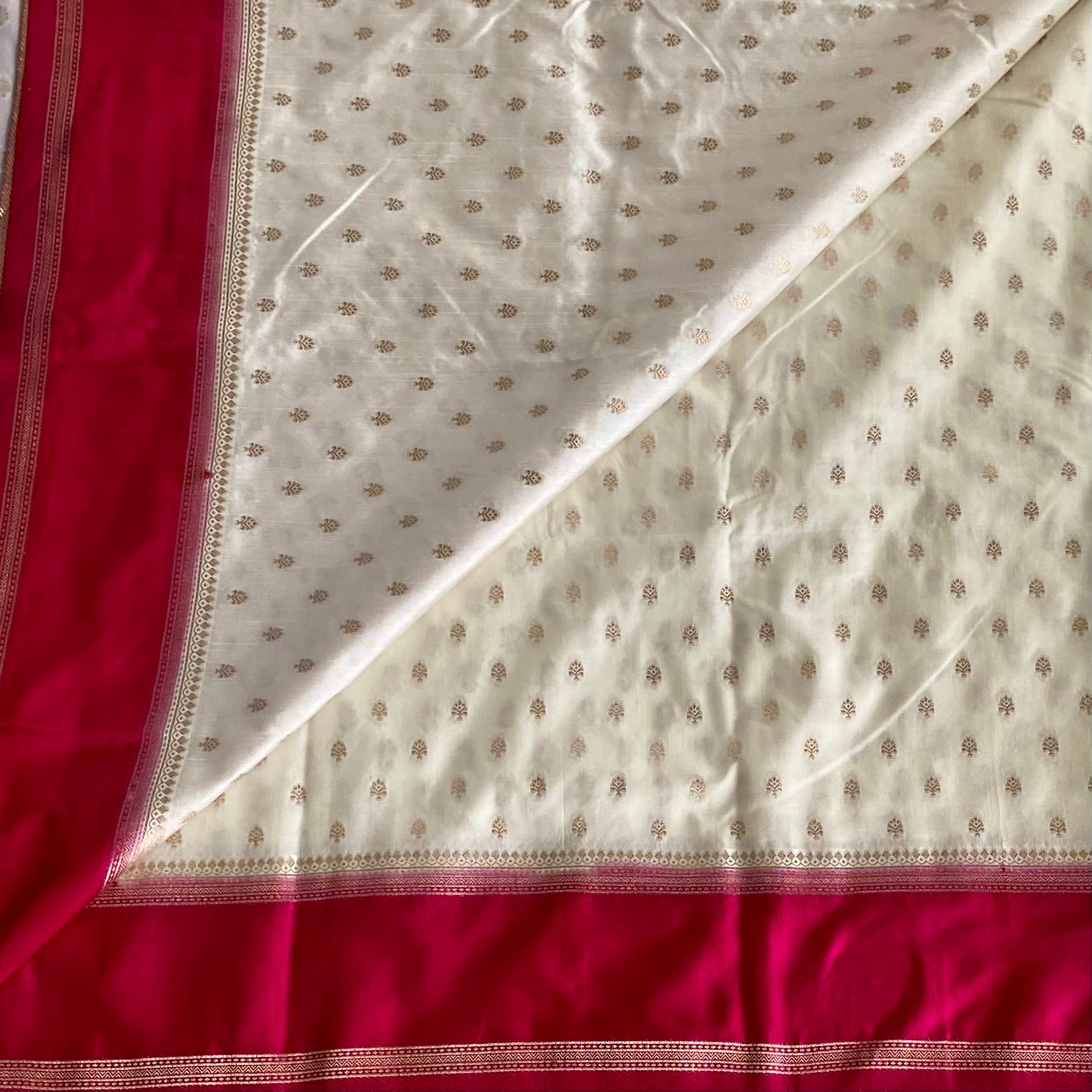Traditional Ivory Magenta Silk Saree Gold Zari Contrast Border Tassels