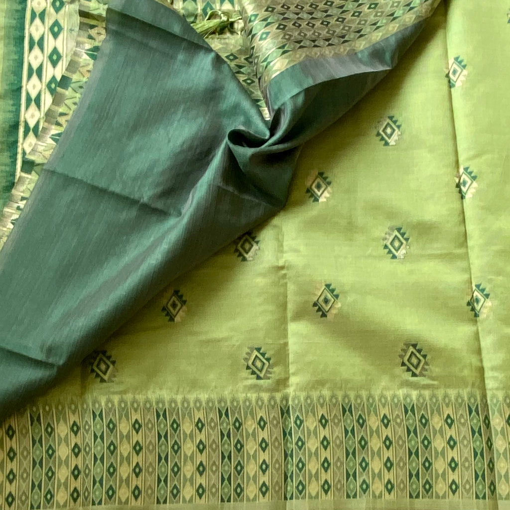 Pistachio Green Silk Saree With Emerald Diamond Zari Work Border