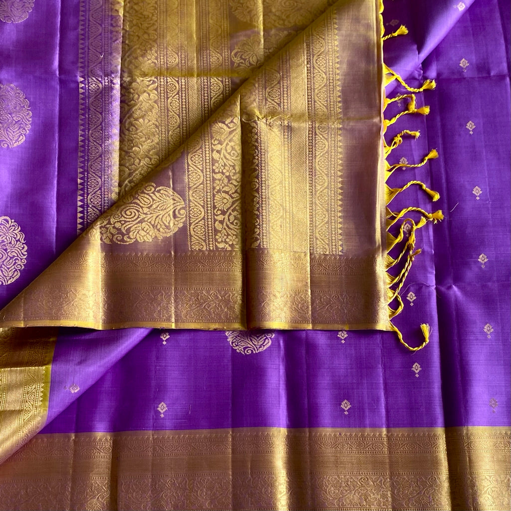 Metallic Lavender Purple Designer Pure Silk Saree With Antique Gold Pallu And Buttas