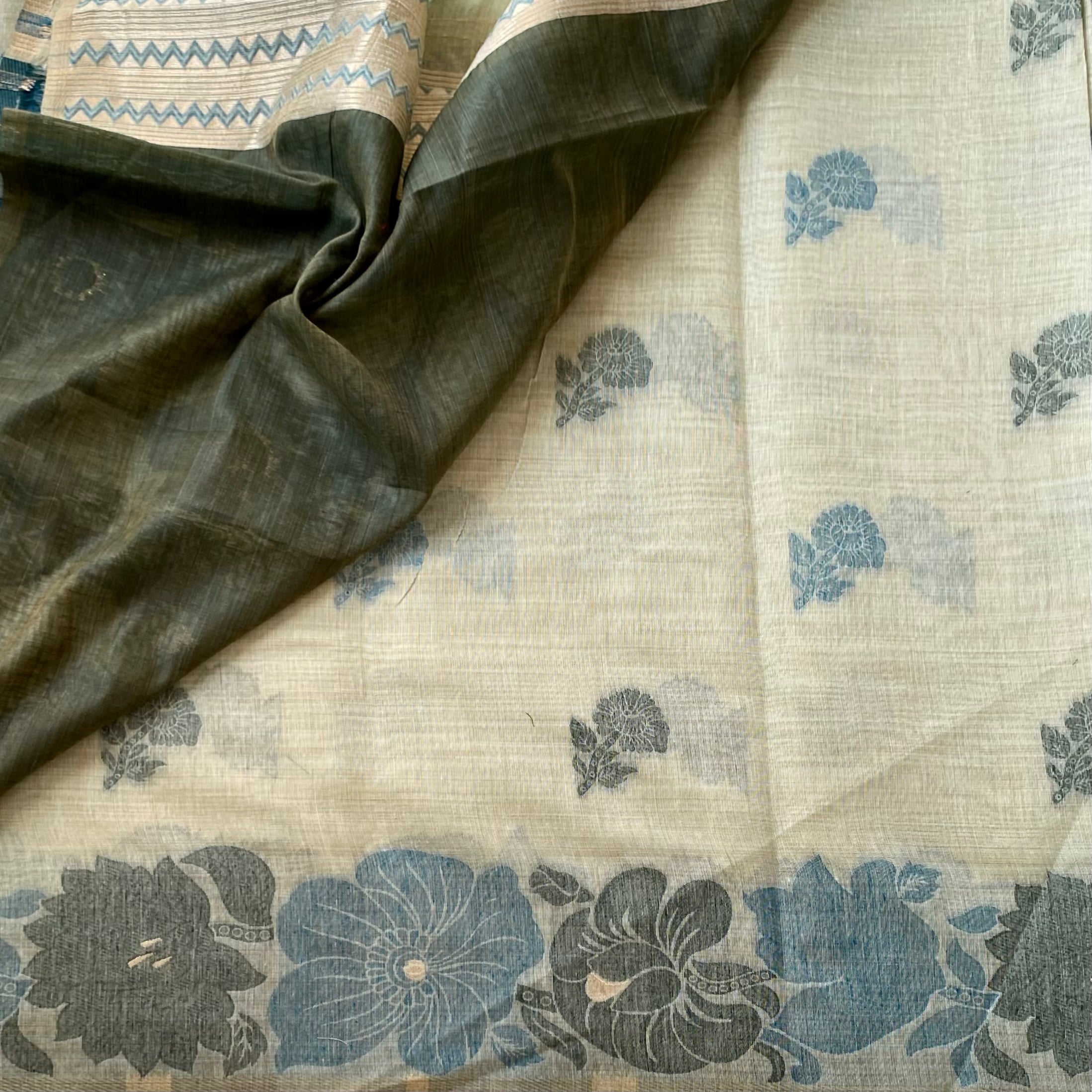 Elegant Sage Green Teal Floral Handloom Saree With Tassel Pallu