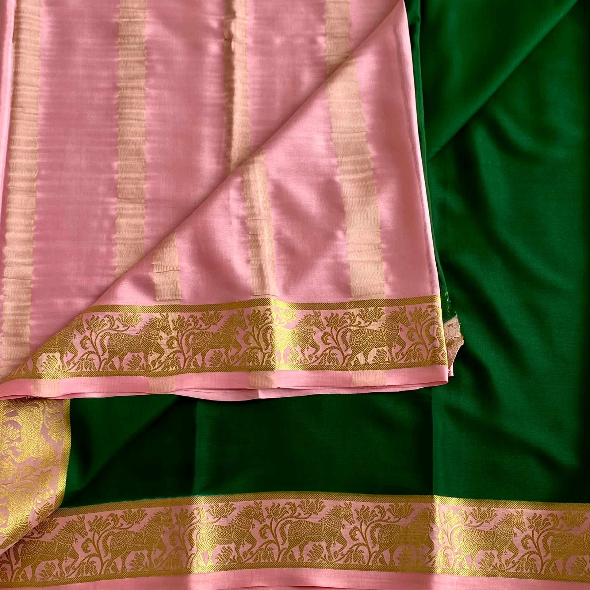 Emerald Green Mysore Crepe Silk Saree With Pastel Pink Pallu Gold Border