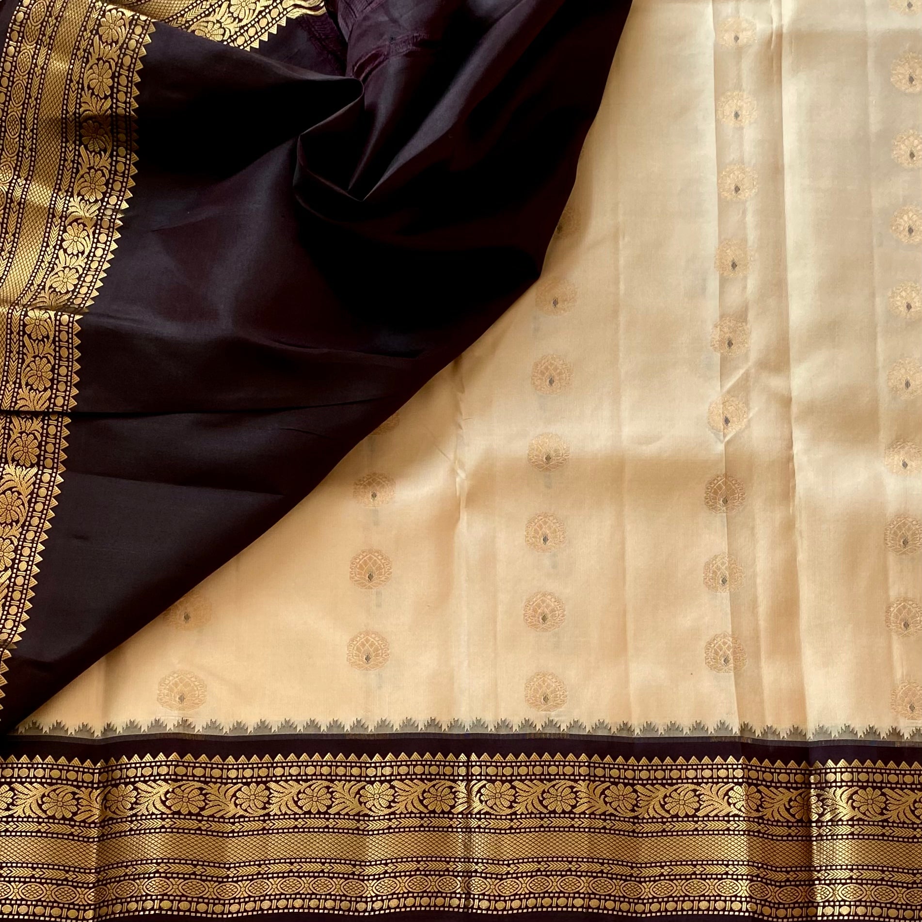 Silk Cream Kanjeevaram Pure Zari Silk Saree With Deep Brown Pallu
