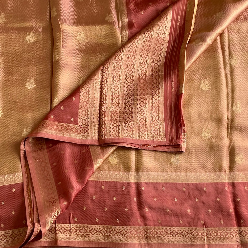 Dual Shaded Blush Gold Soft Blended Silk With Metallic Copper Pallu