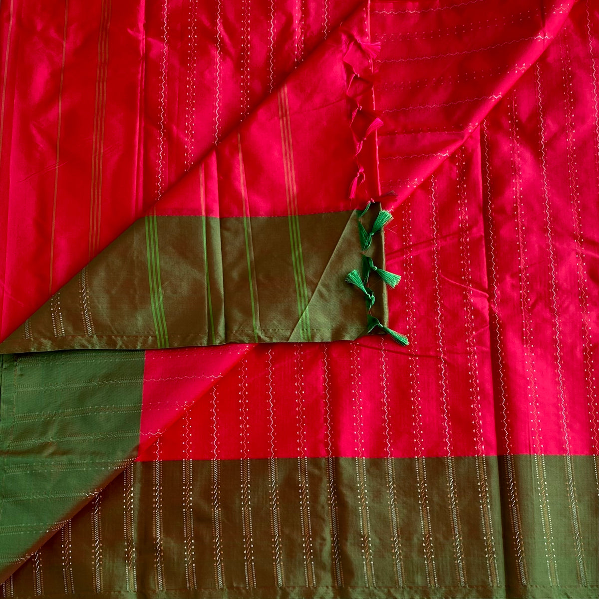Fuchsia Pink Soft Mixed Silk Saree With Olive Green Pallu