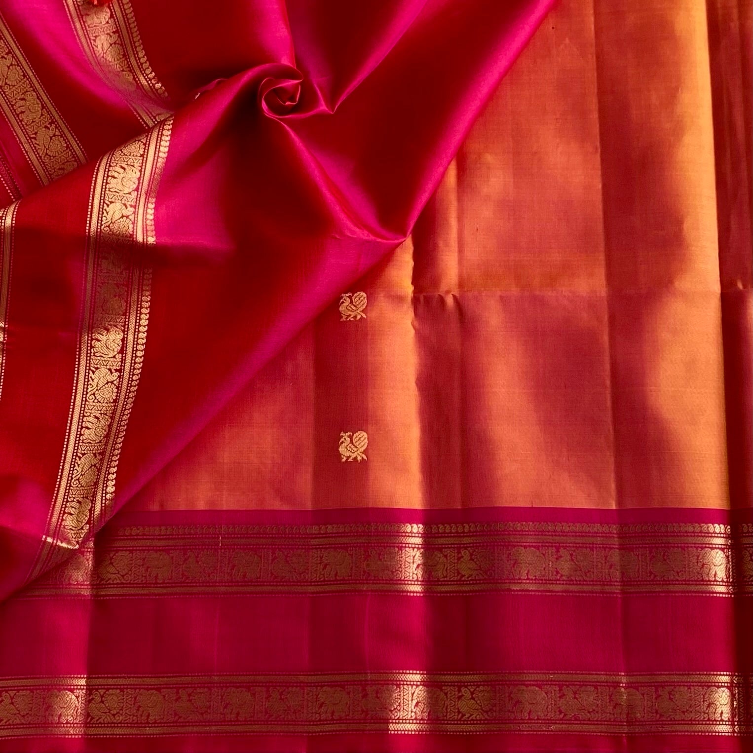 Dual Shaded Spanish Orange Designer Pure Silk Saree With Rani Pink Pallu