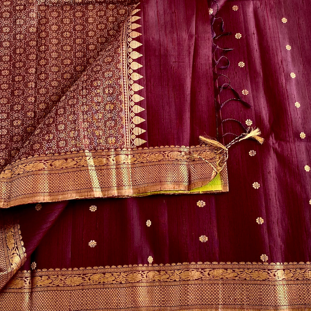 Deep Chocolate Designer Pure Raw Silk Saree With Antique Gold Zari Border & Green Blouse