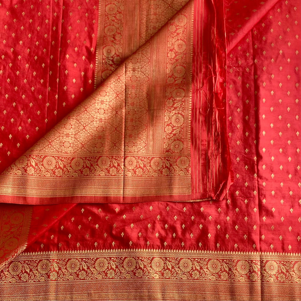 Coral Kanakambari Soft Crepe Silk Saree With Antique Gold Buti Border