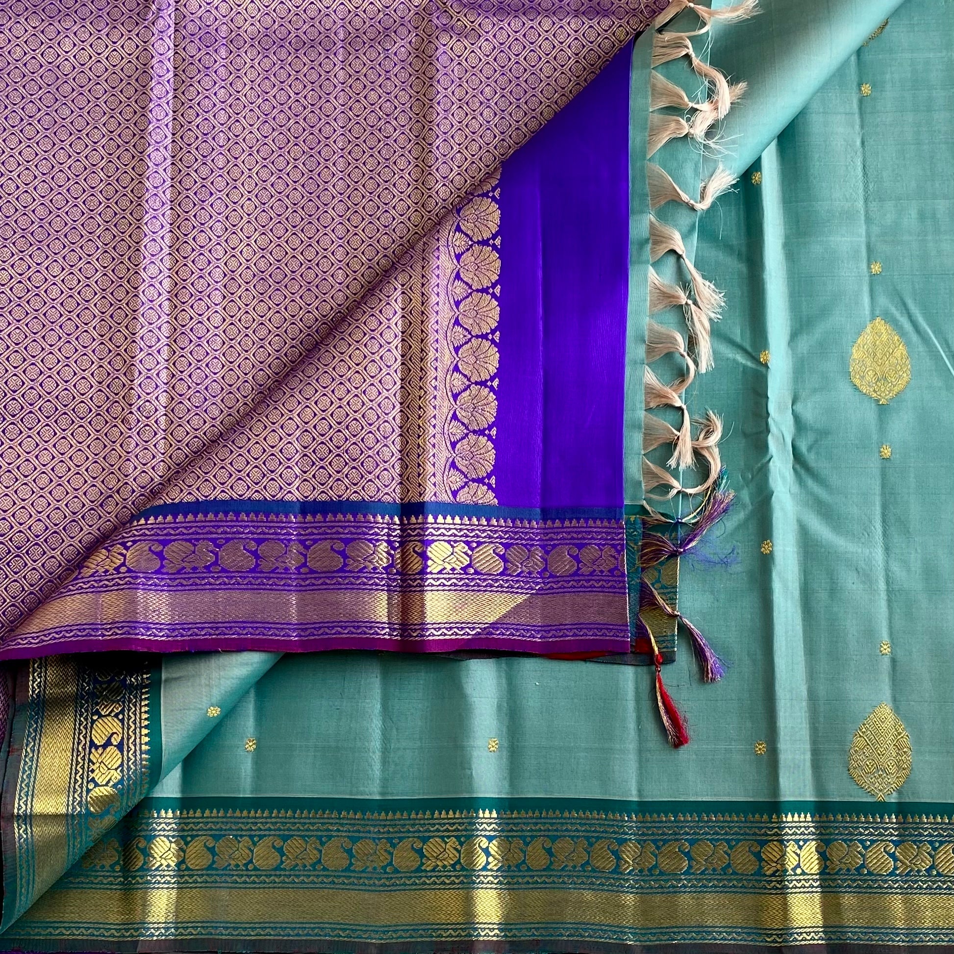 Sea Blue Kanjeevaram Pure Zari Silk Saree With Indigo Purple Pallu