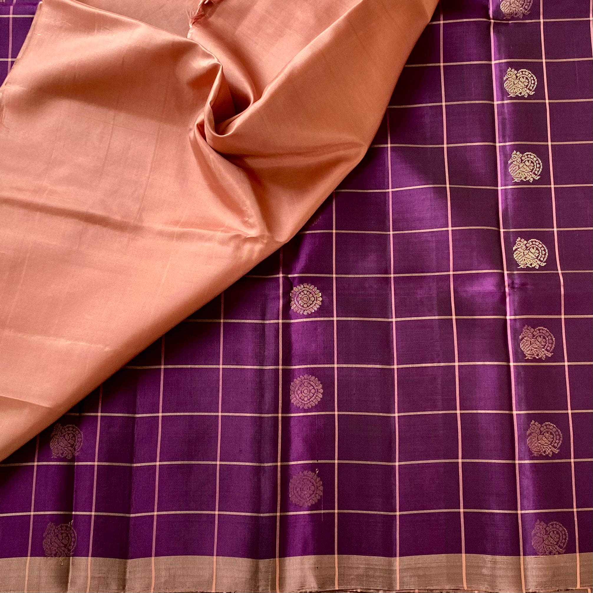 Classy purple with metallic mauve stunner checkered pure silk