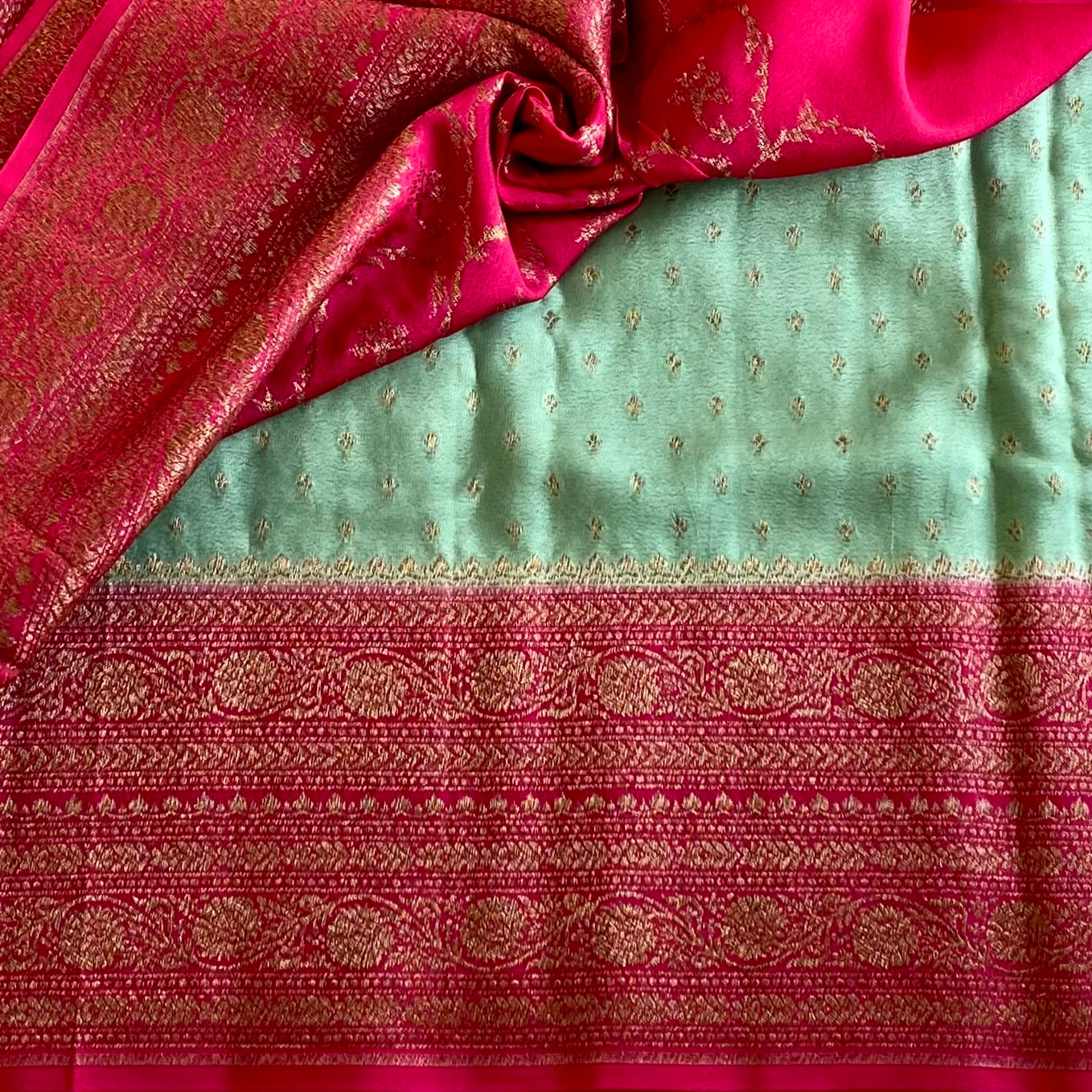 Mint Green Banarasi Crepe Silk Saree With Rani Pink Pallu