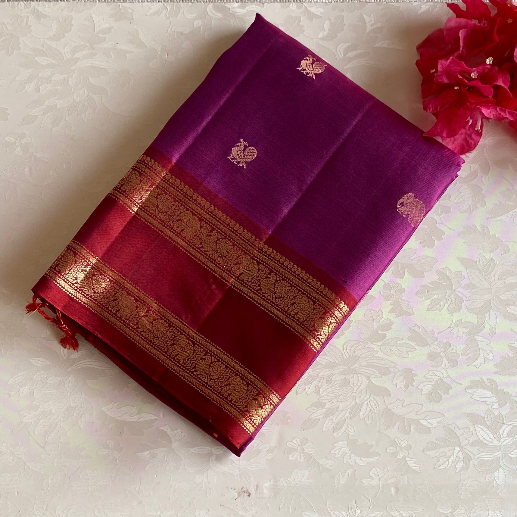 Grape Magenta Designer Pure Silk Saree With Maroon Pallu And Zari