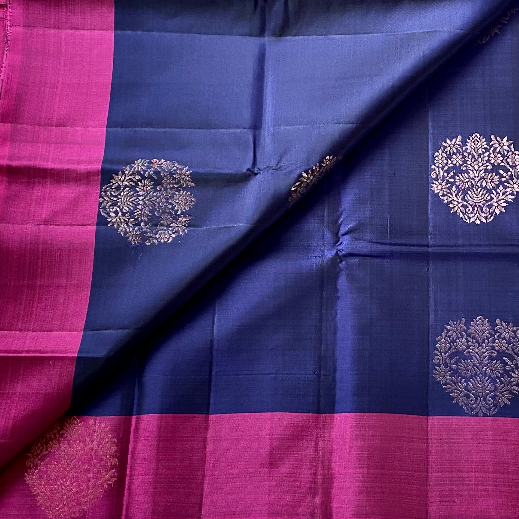 Magenta Navy Silk Saree Gold Zari Floral Pallu Traditional Wear