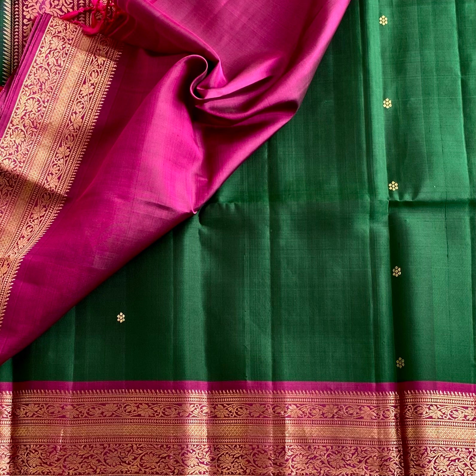 Emerald Green Designer Pure Silk Saree With Rani Pink Pallu Gold Zari