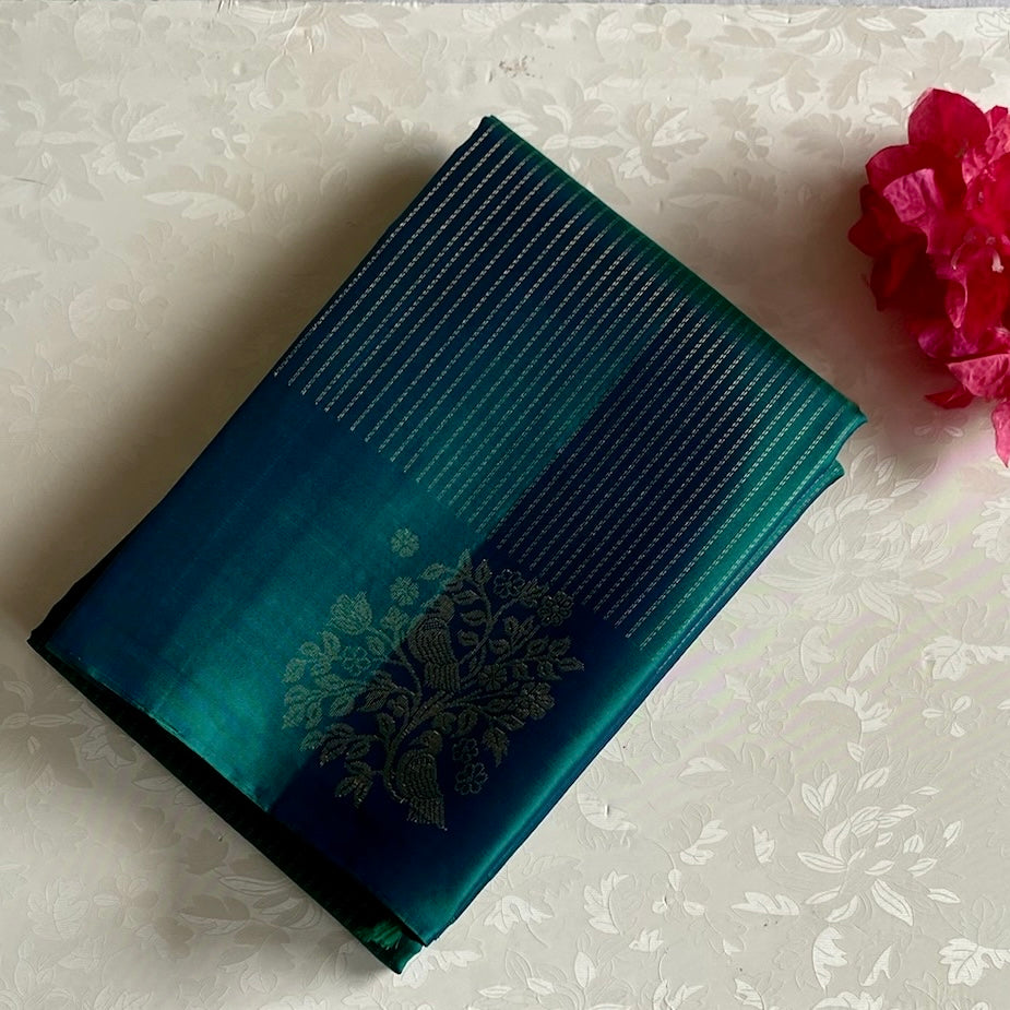 Dual shaded Emerald Green Designer Pure Silk With Intricate Pallu