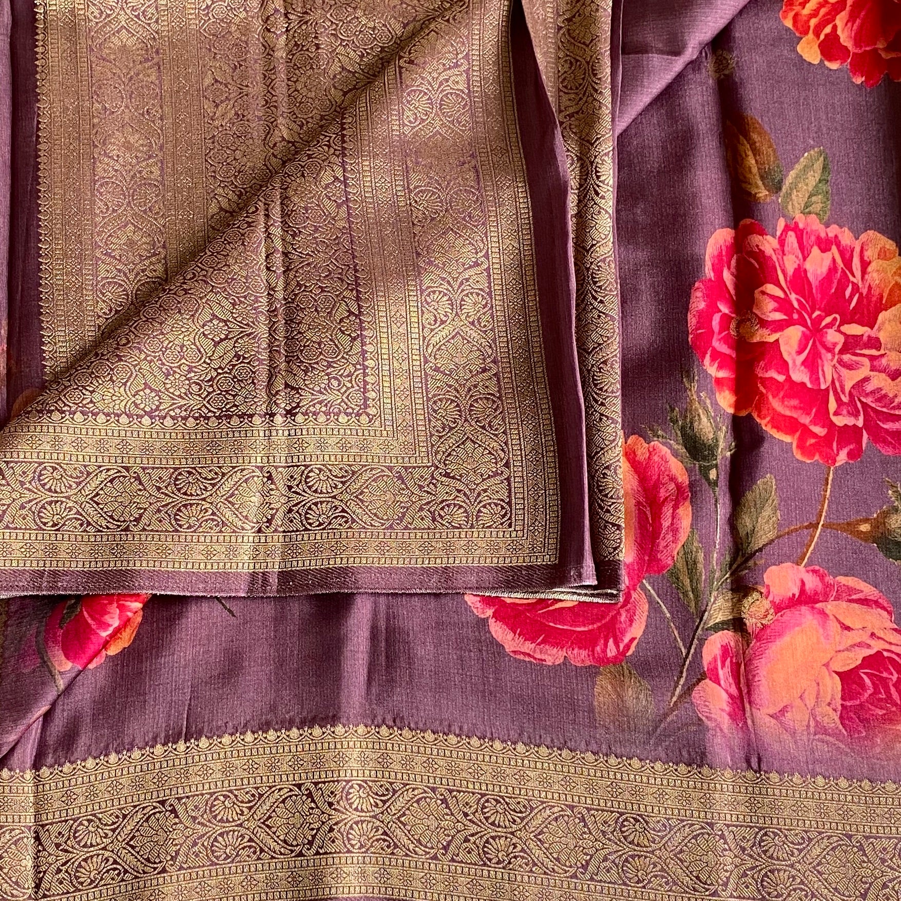Metallic Lavender Jute Tussar Silk With Antique Zari Pallu & Dreamy Prints