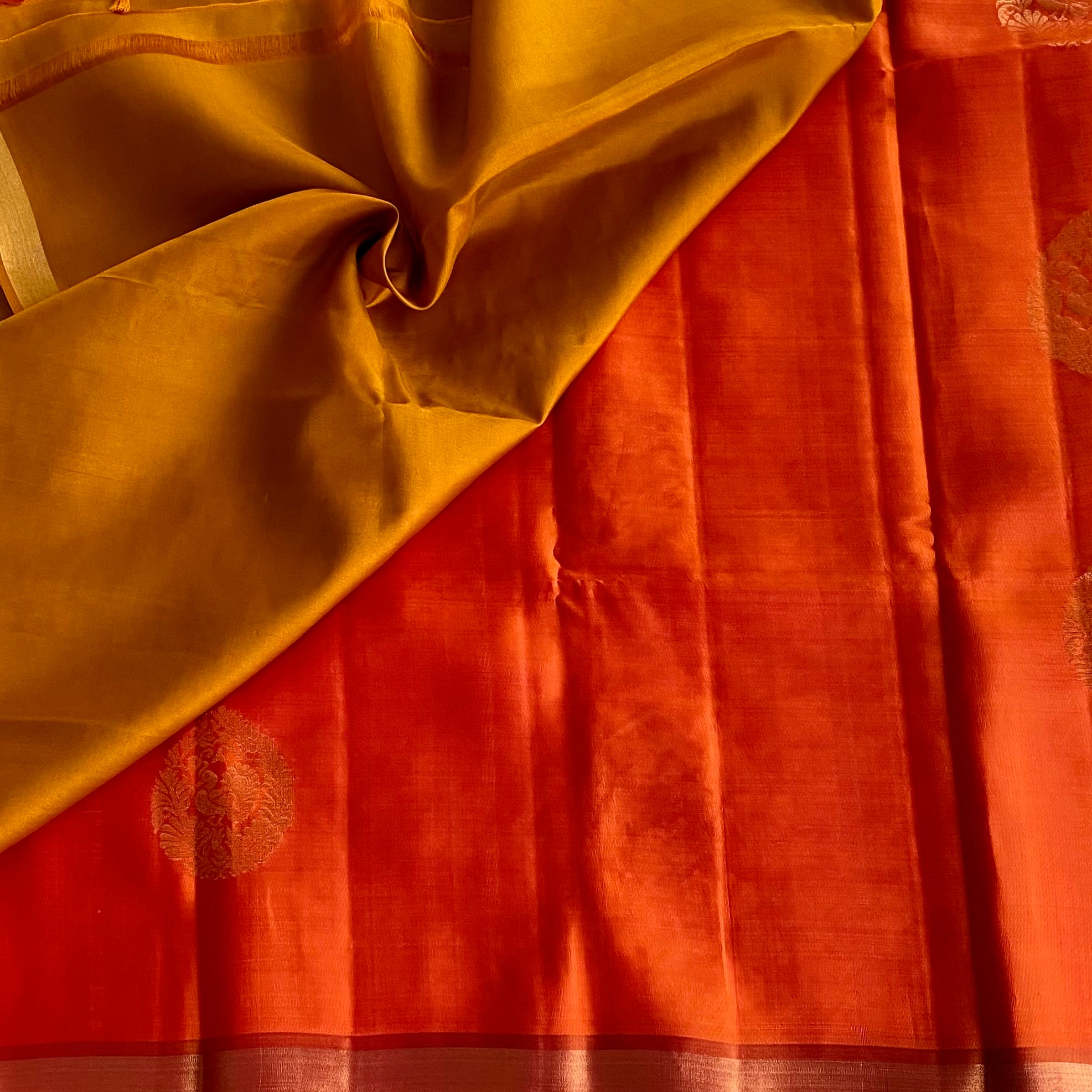 Tomato Red Designer Pure Silk Saree With Mustard Gold Pallu