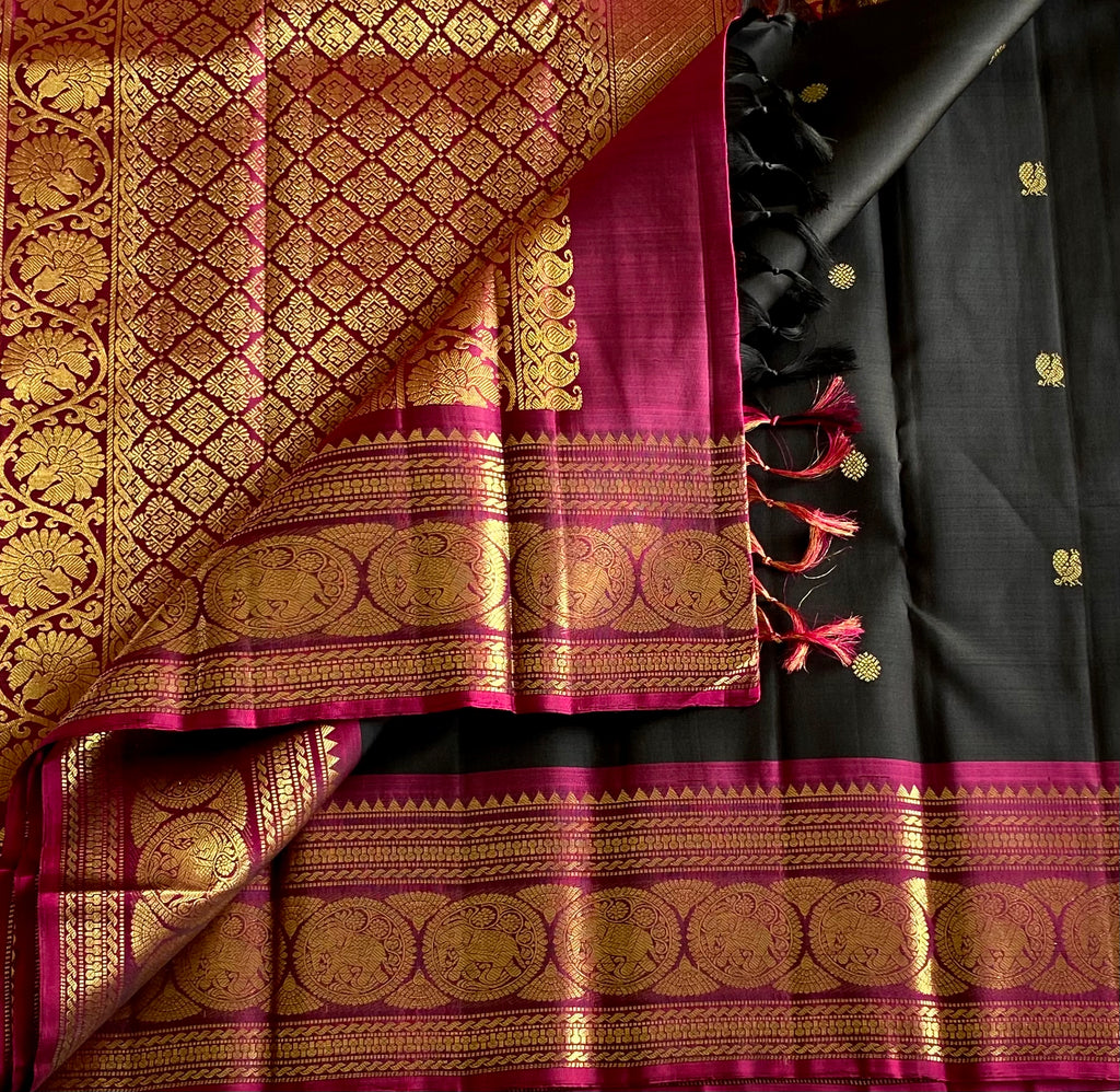 Drop dead Gorgeous Black with Magenta Pure Zari Kanjeevaram Regal Beauty