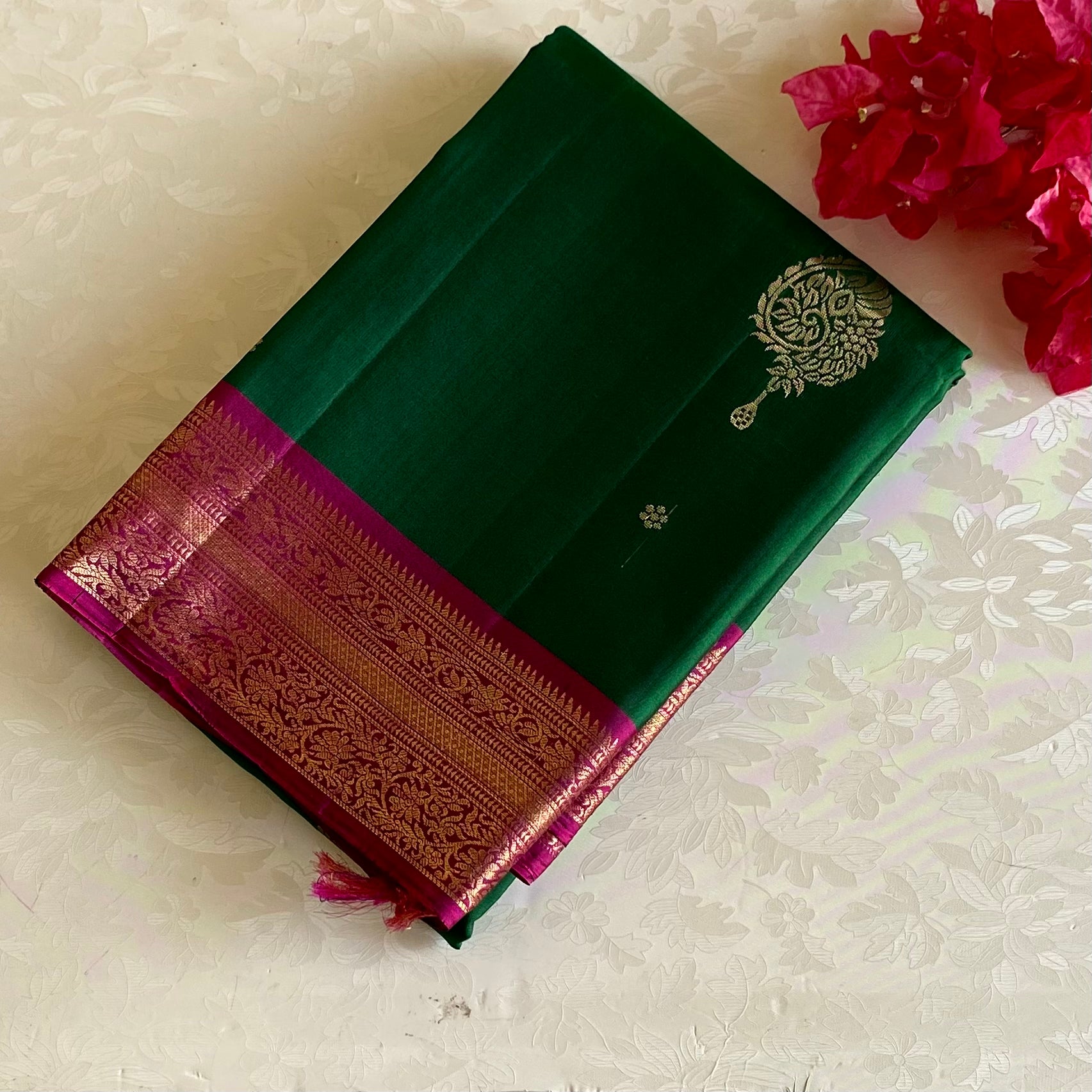 Bottle Green Designer Pure Silk Saree With Rani Pink Pallu