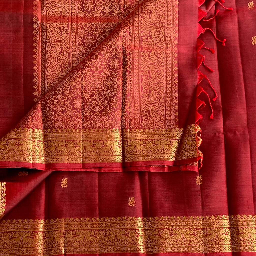 Dual shaded Rust Maroon Designer Pure Silk Saree With Antique Gold Pallu