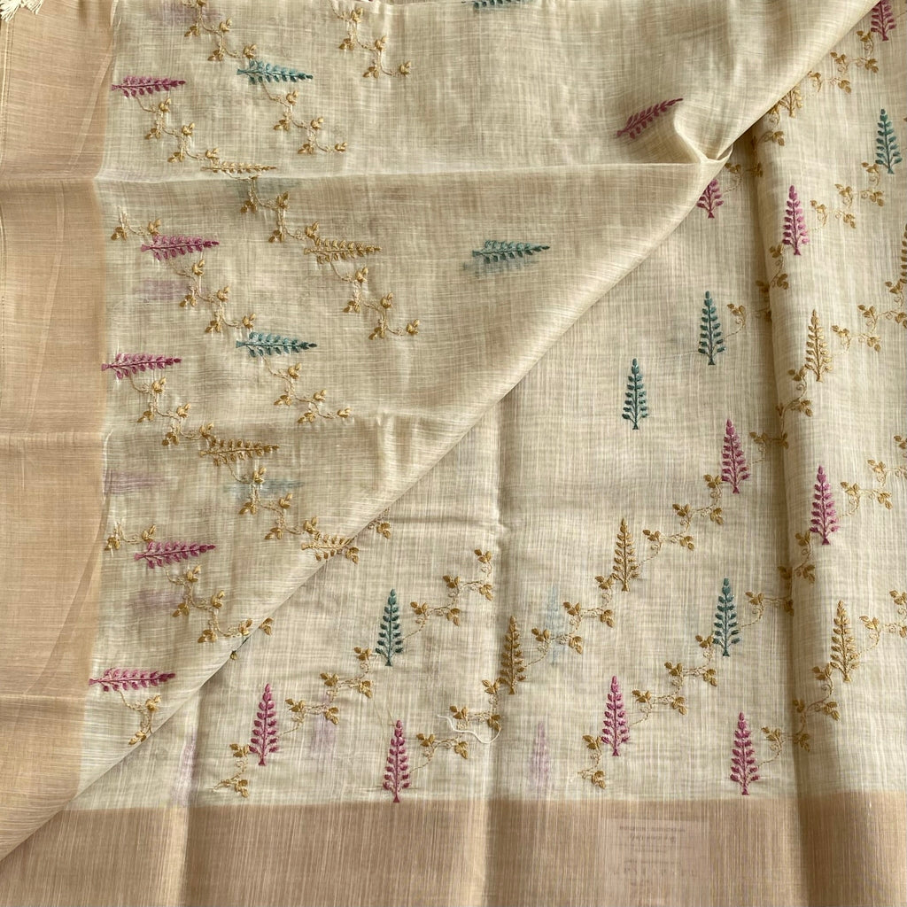 Elegant Warm Cream Saree Gold Sprig Motifs Metallic Gold Border Lightweight