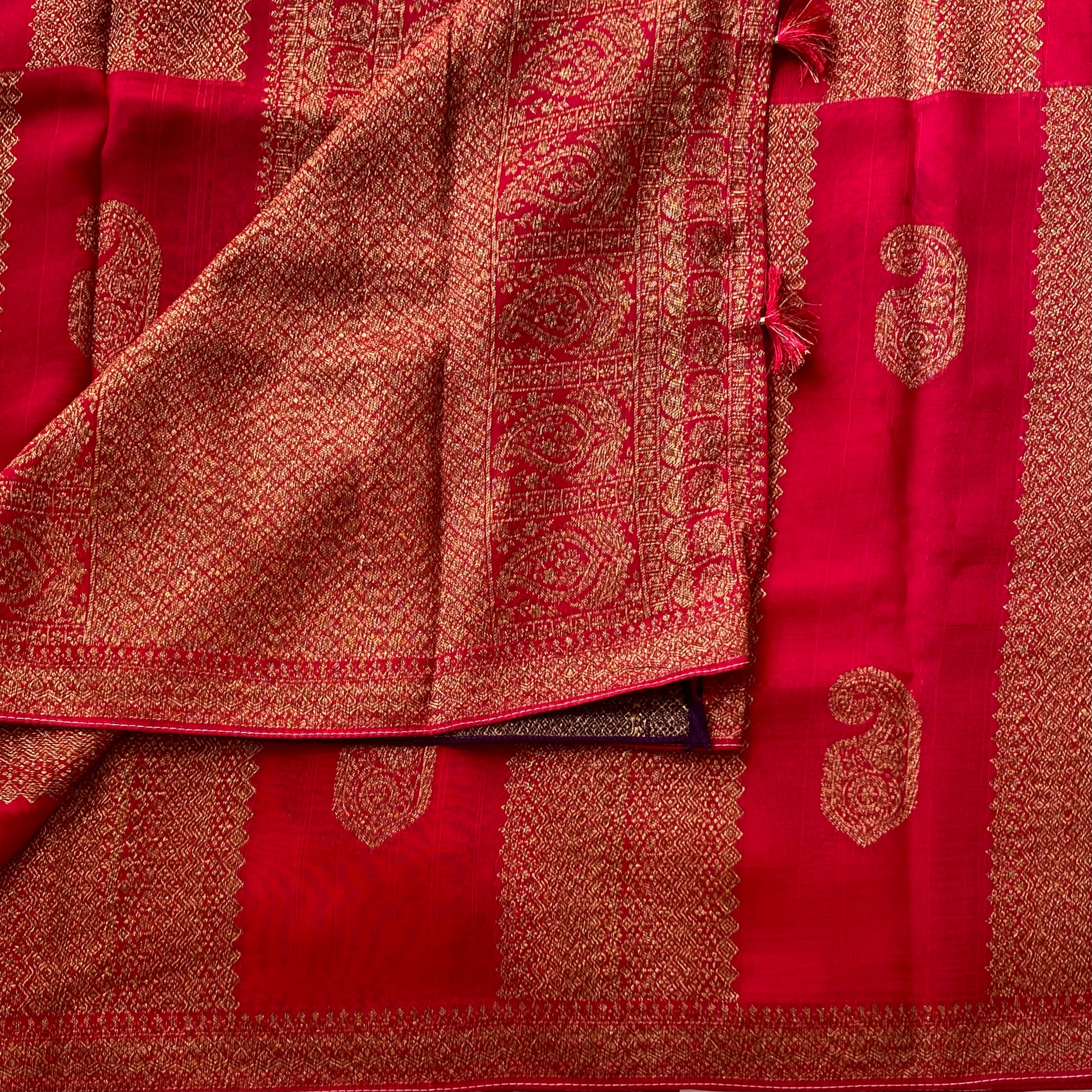 Magenta Gold Zari Paisley Silk Saree Elegant Wedding Wear Collection