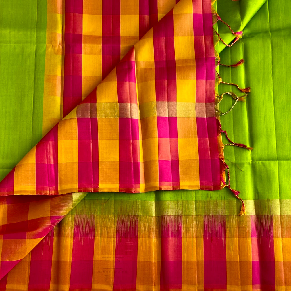 Stunner Green With Multi Checkered Borders Designer Pure Silk Saree