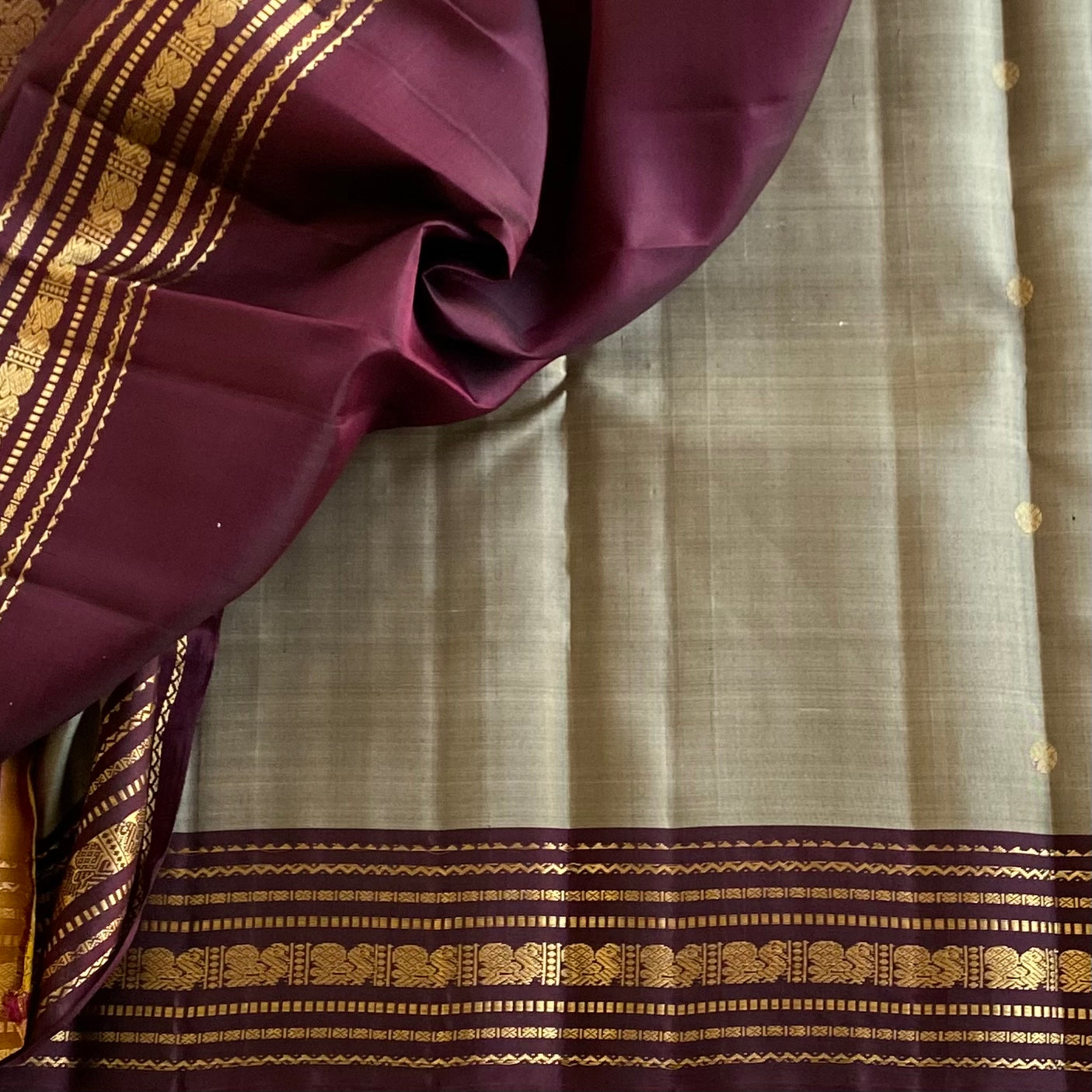 Metallic Grey Kanjeevaram Pure Zari Silk Saree With Burgundy Pallu