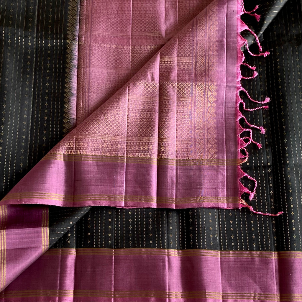 Jet Black Designer Pure Silk Saree With Onion Pink Pallu