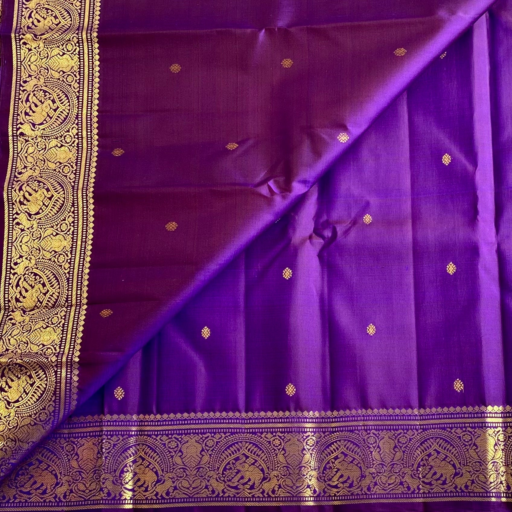 Royal Purple Kanjeevaram Pure Zari Silk Saree With Classic Gold Medallion Border