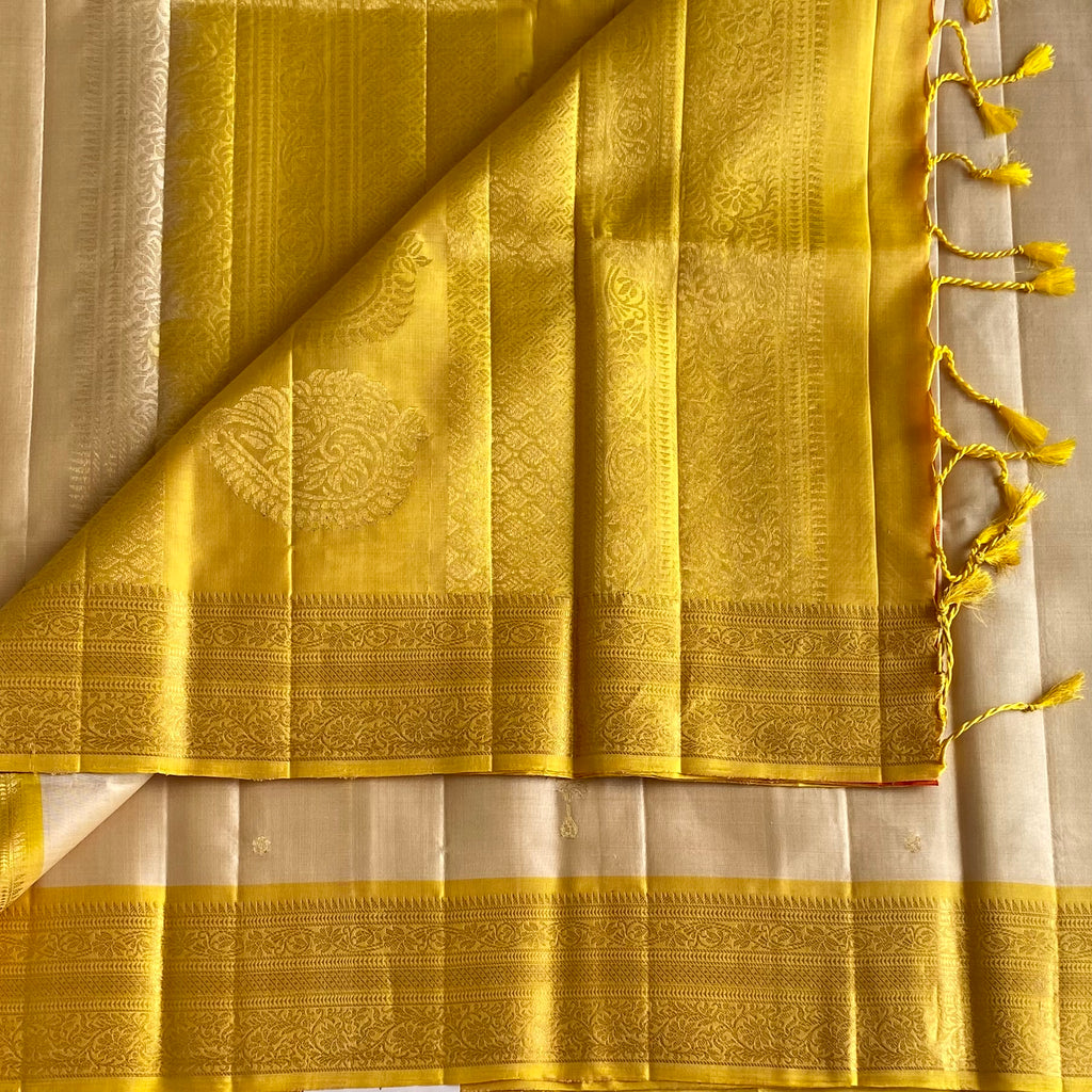 Champagne Beige Designer Pure Silk With Lemon Yellow Pallu Gold Border