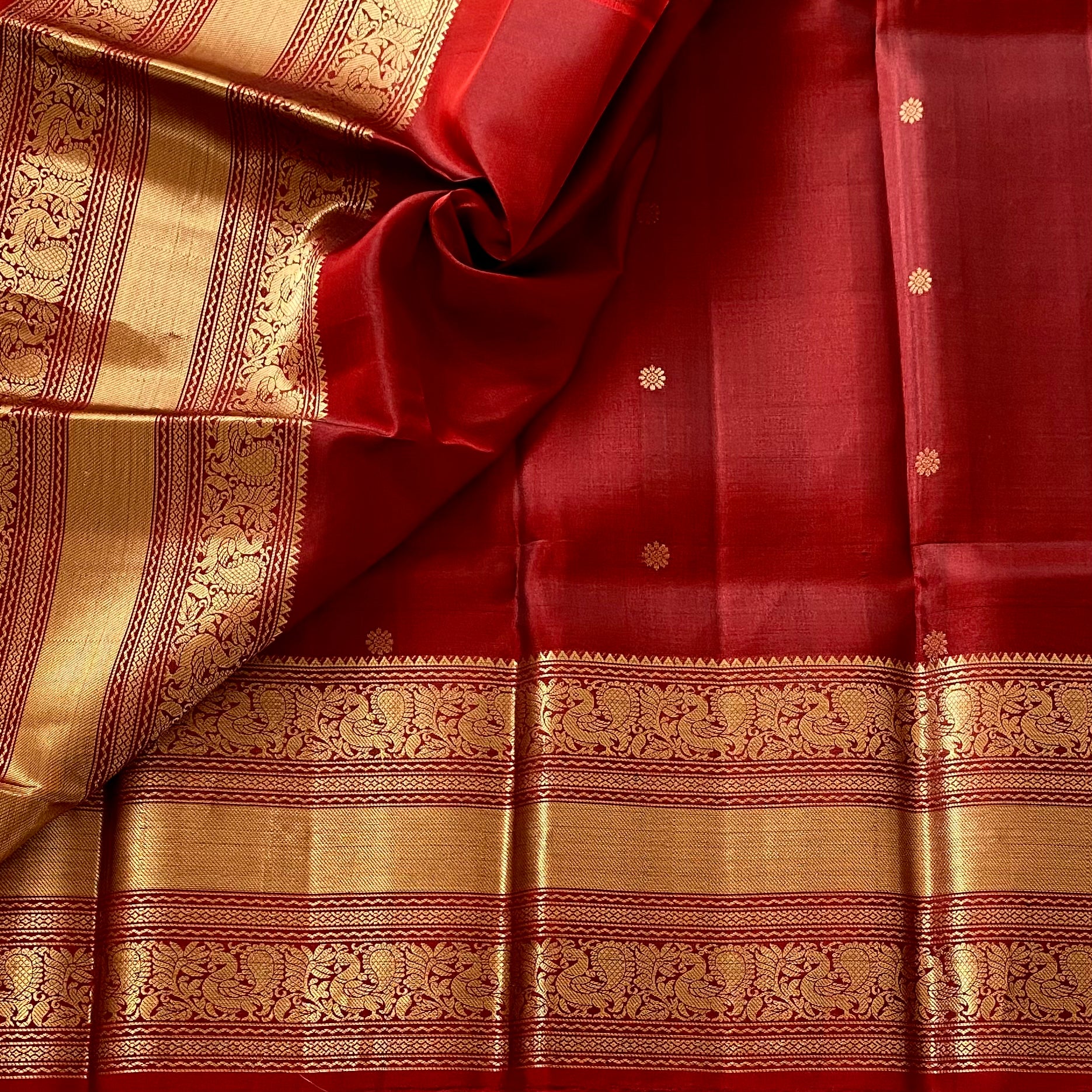 Wine Maroon Designer Pure Silk Saree Antique Gold Zari Border Contrast Pallu