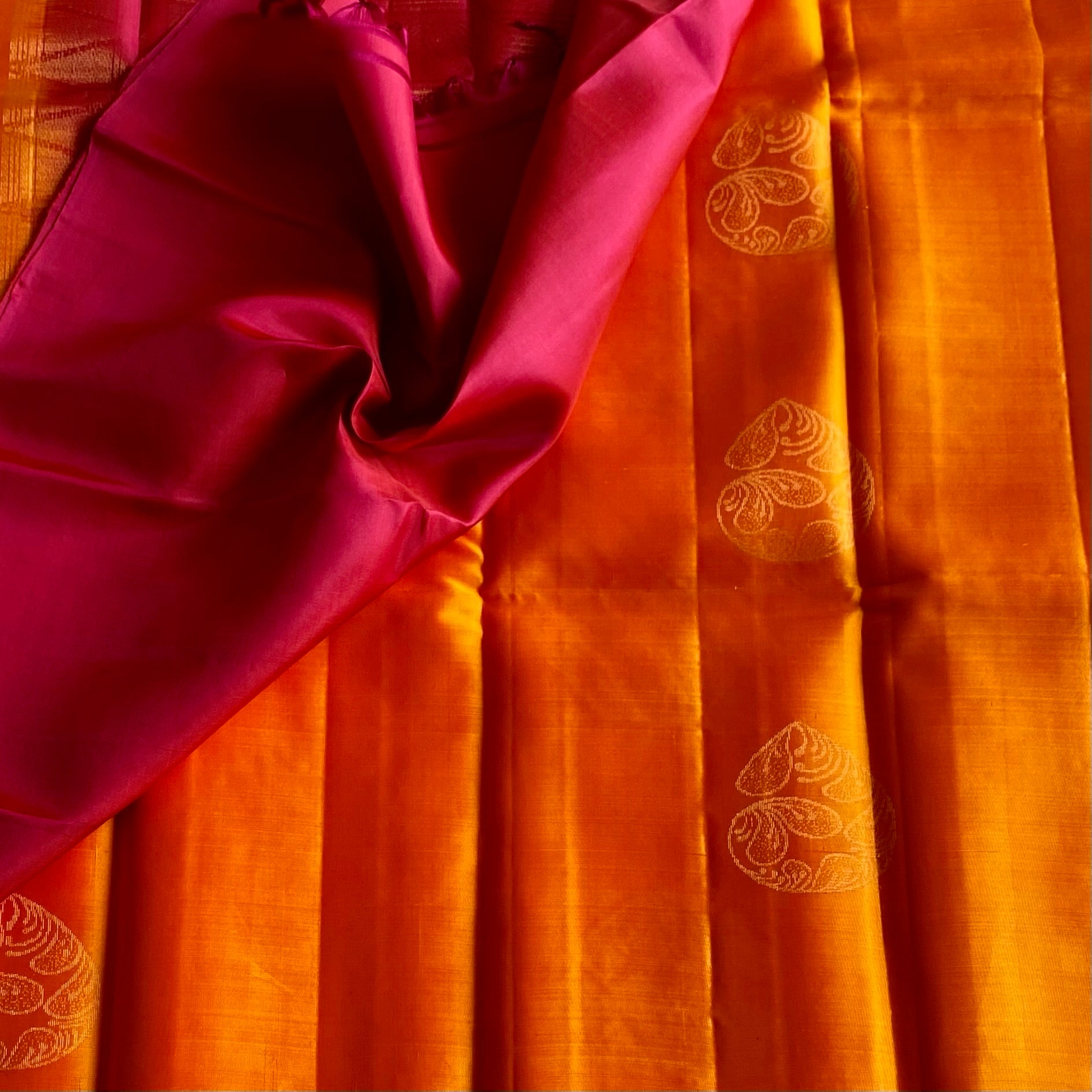 Saffron Orange Designer Pure Silk Saree With Deep Magenta Pallu