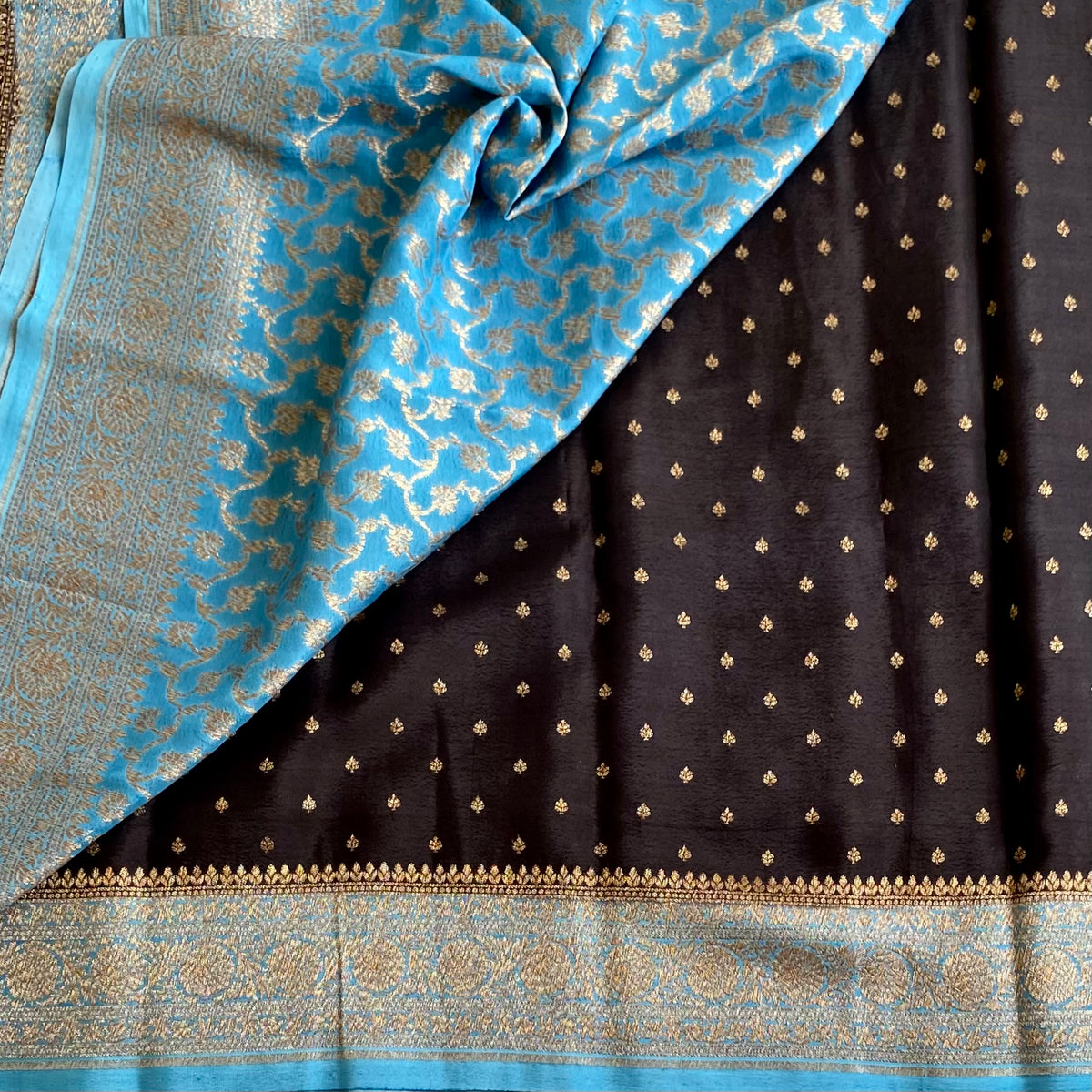 Jet Black Banarasi Crepe Silk Saree With Turquoise Pallu And Gold Border
