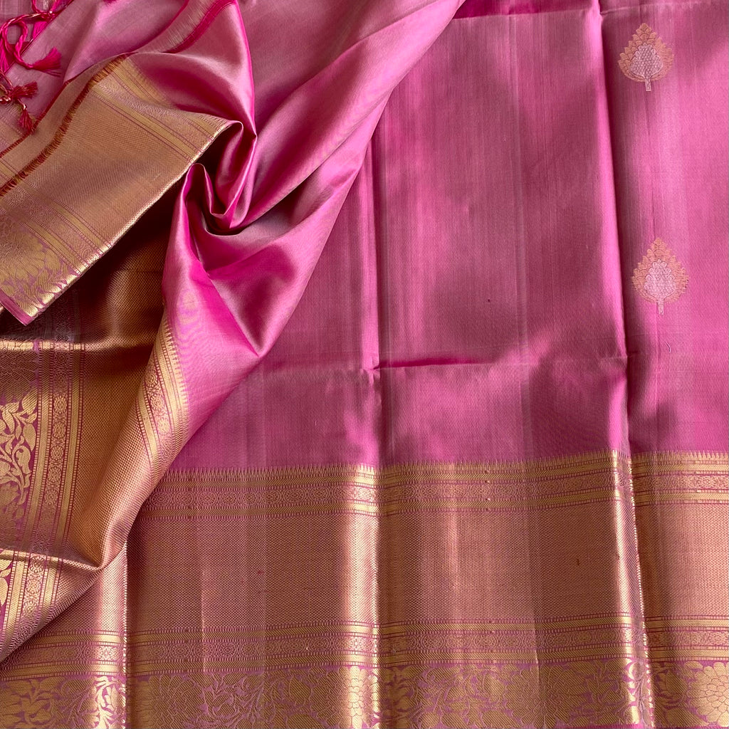 Exquisite Onion Pink Designer Pure Silk Saree With Gold Zari Weave