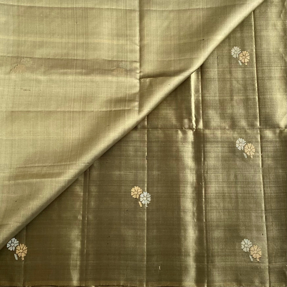 Metallic Olive Green Designer Pure Silk Saree With Rani Pink Pallu