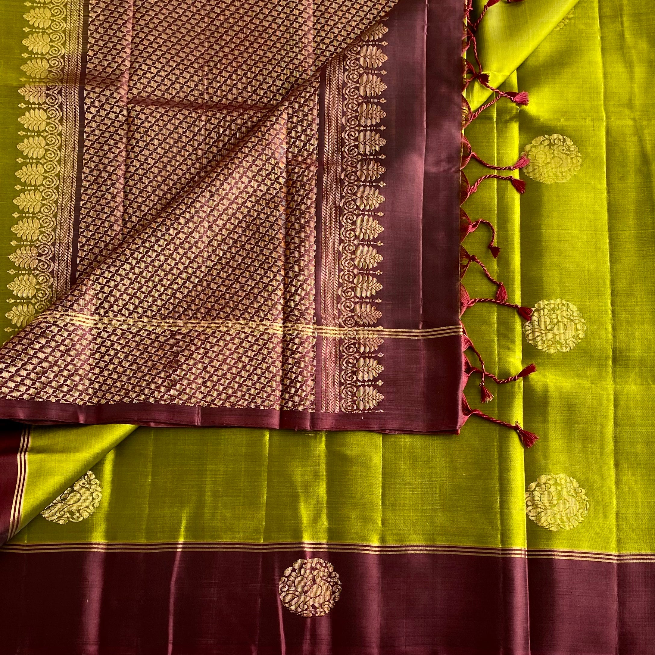 Chartreuse Green Designer Pure Silk Saree With Deep Maroon Pallu