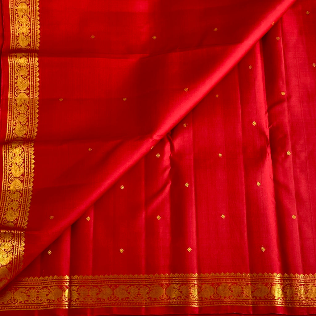 Kanjeevaram Pure Zari Silk Scarlet Red With Classy Gold Pallu Saree