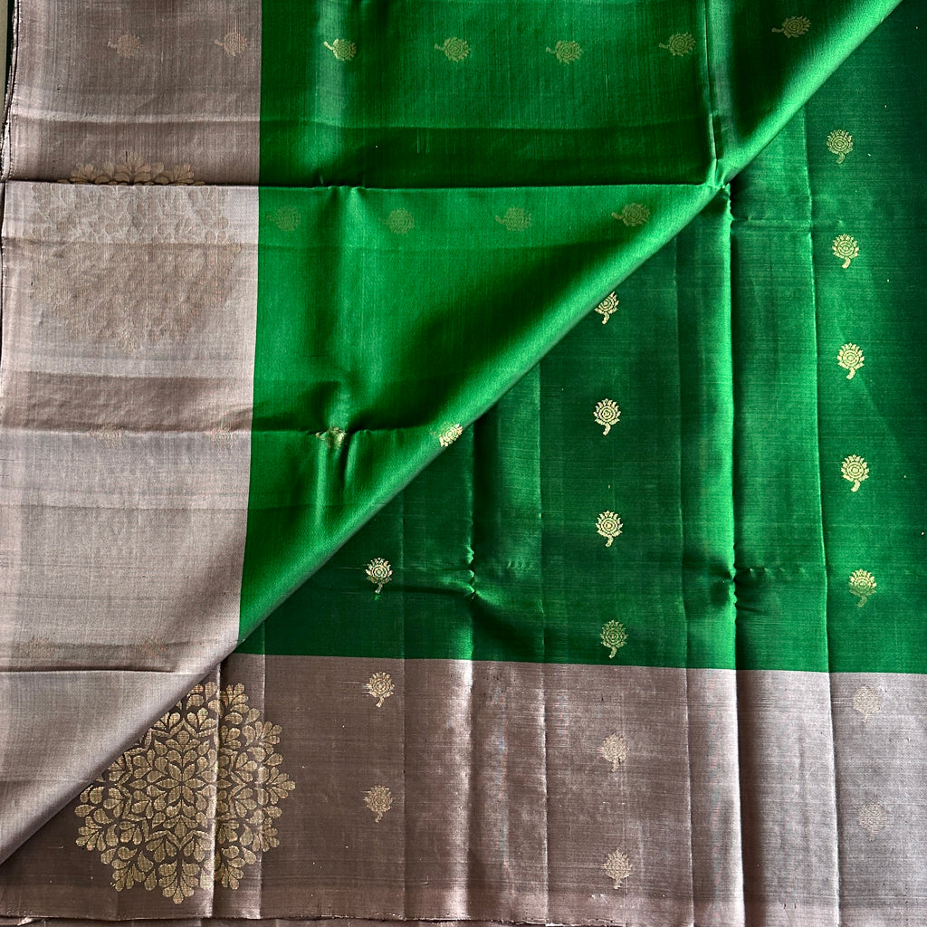 Emerald Green Woven Saree Silver Pallu Gold Zari Floral Buti