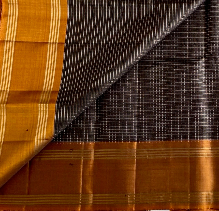 Navy Blue Designer Pure Silk Saree With Antique Gold Pallu