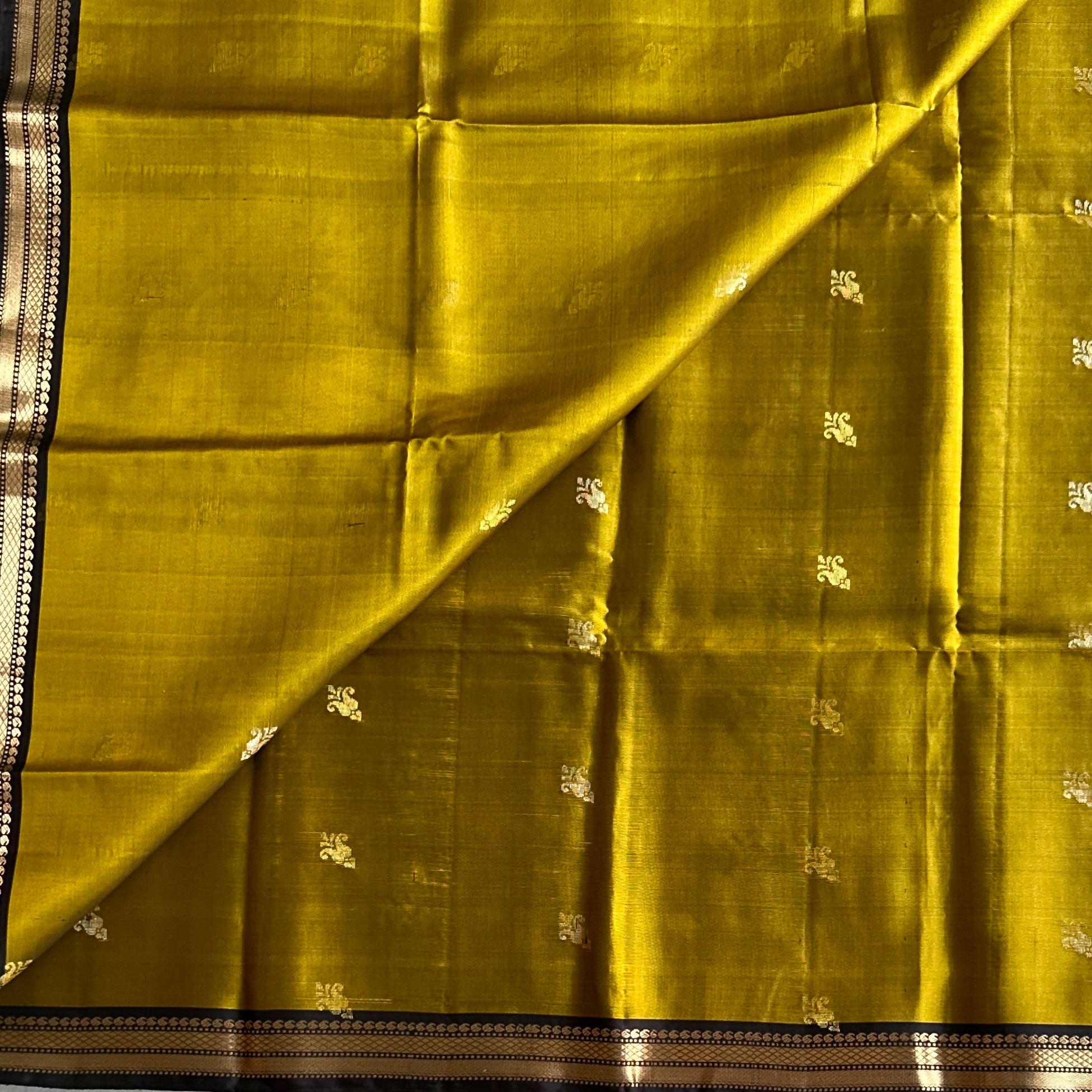 Mustard Yellow Saree Deep Chocolate Pallu Antique Zari Floral Paisley