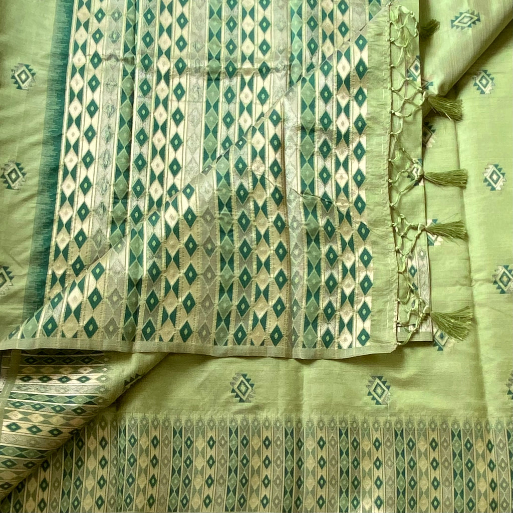 Pistachio Green Silk Saree With Emerald Diamond Zari Work Border