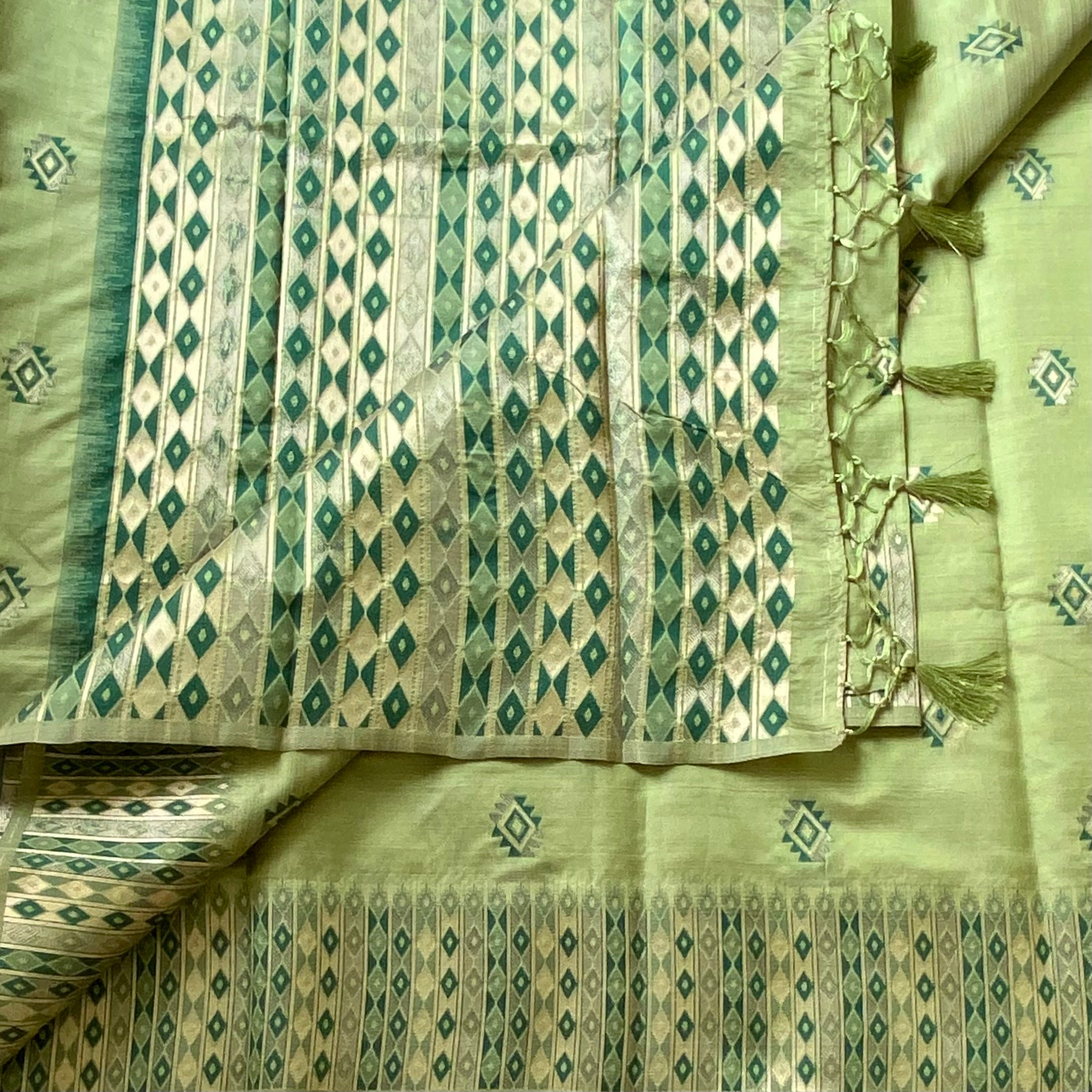 Pistachio Green Silk Saree With Emerald Diamond Zari Work Border