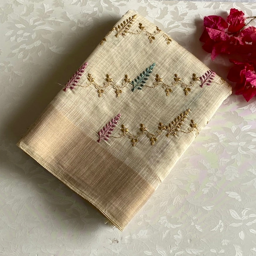 Elegant Warm Cream Saree Gold Sprig Motifs Metallic Gold Border Lightweight