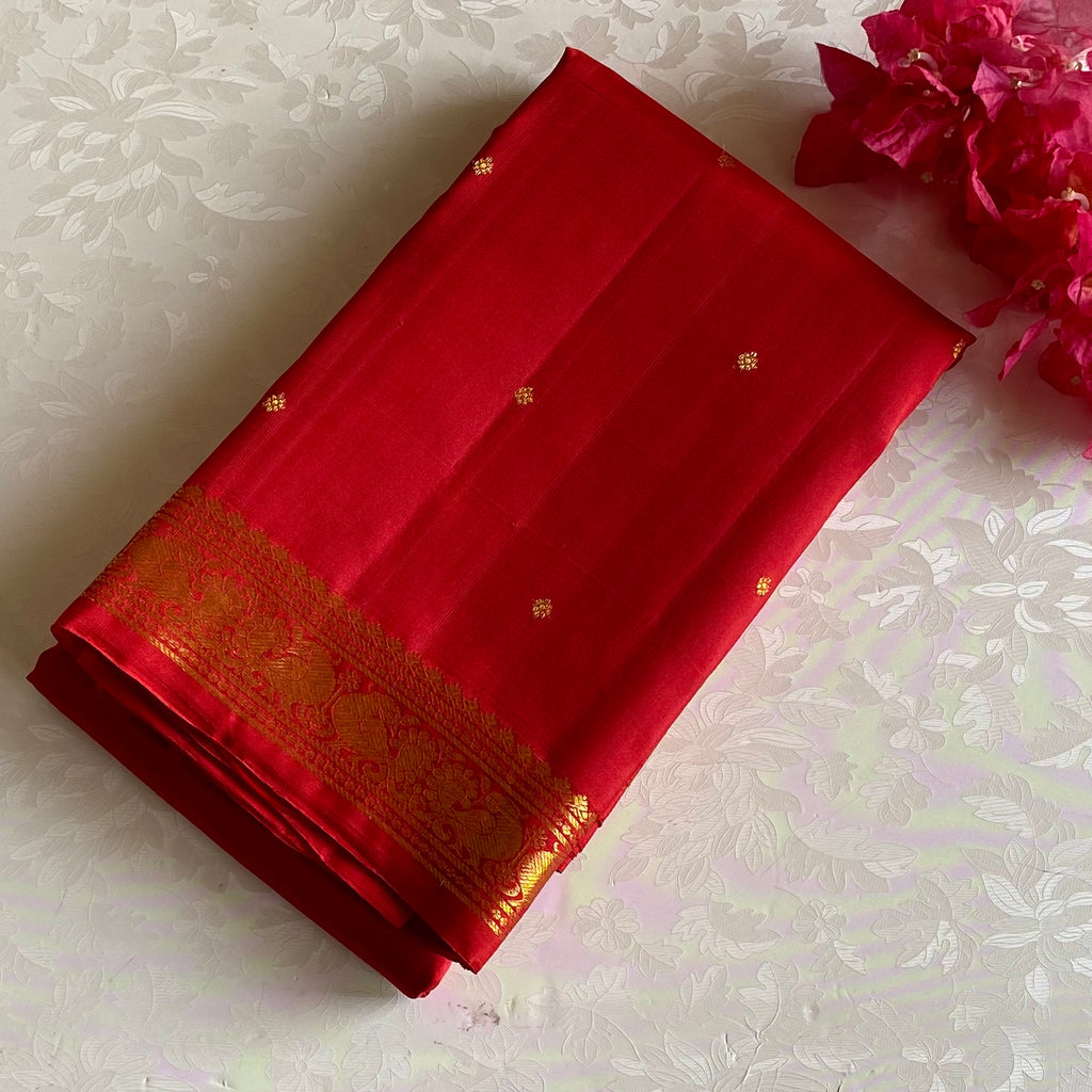 Kanjeevaram Pure Zari Silk Scarlet Red With Classy Gold Pallu Saree