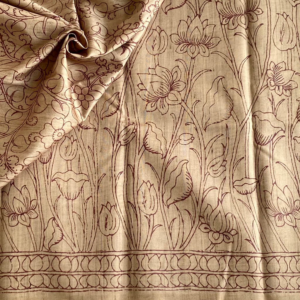 Antique Beige Soft Tussar Silk Saree With Wine Maroon Pallu