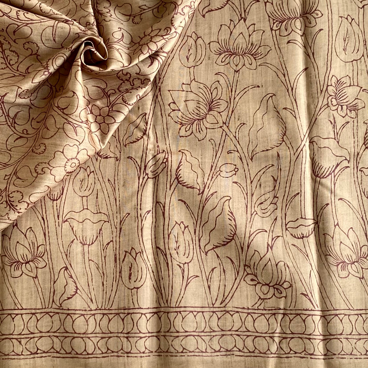 Antique Beige Soft Tussar Silk Saree With Wine Maroon Pallu