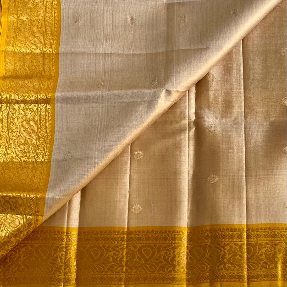 Champagne Beige Designer Pure Silk Saree With Mustard Yellow Pallu