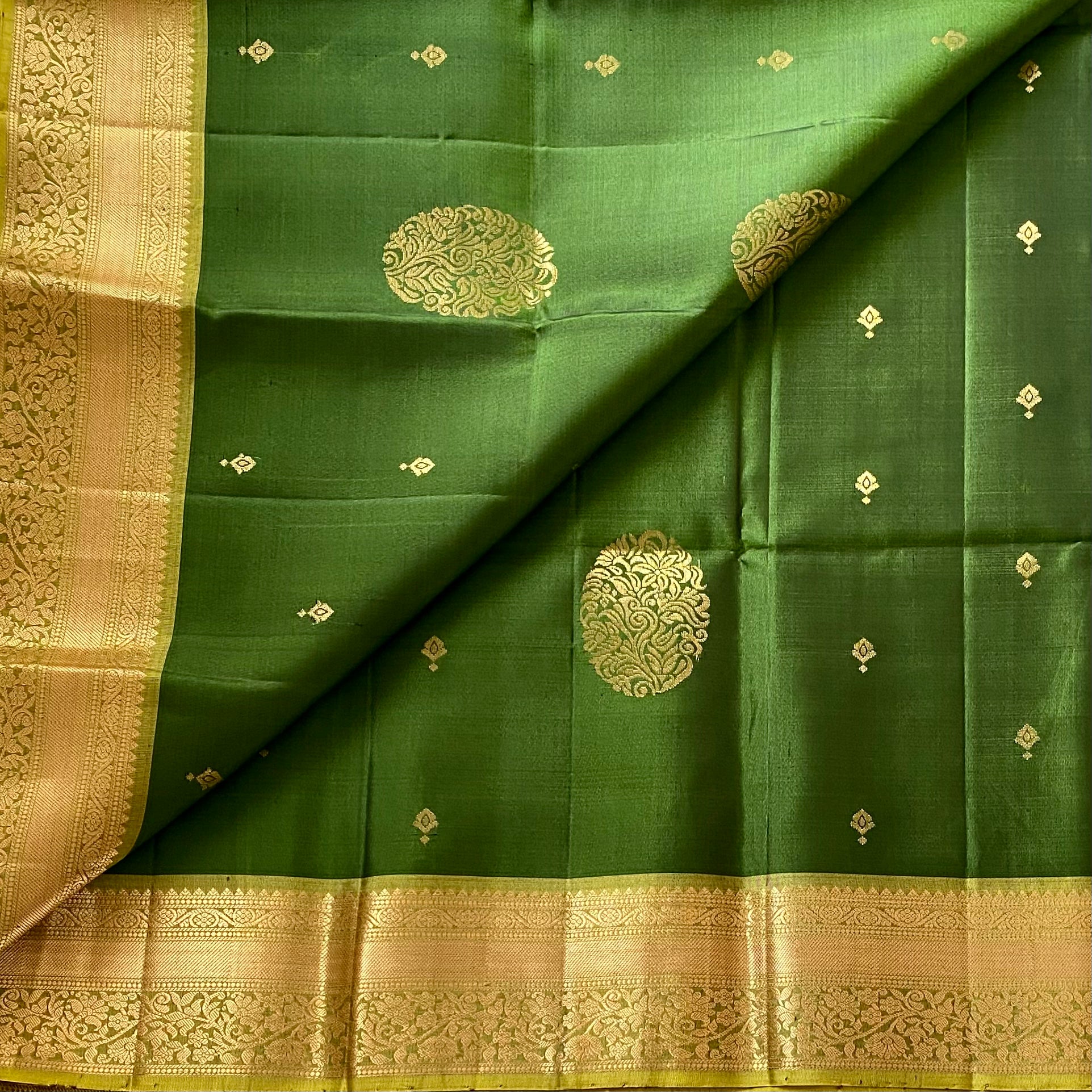 Olive Green Designer Pure Silk Saree Metallic Light Green Zari Border Contrast Pallu