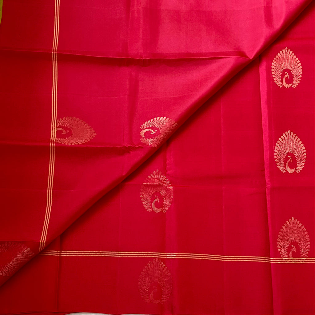 Magenta Silk Saree With Chartreuse Pallu And Gold Zari Paisley