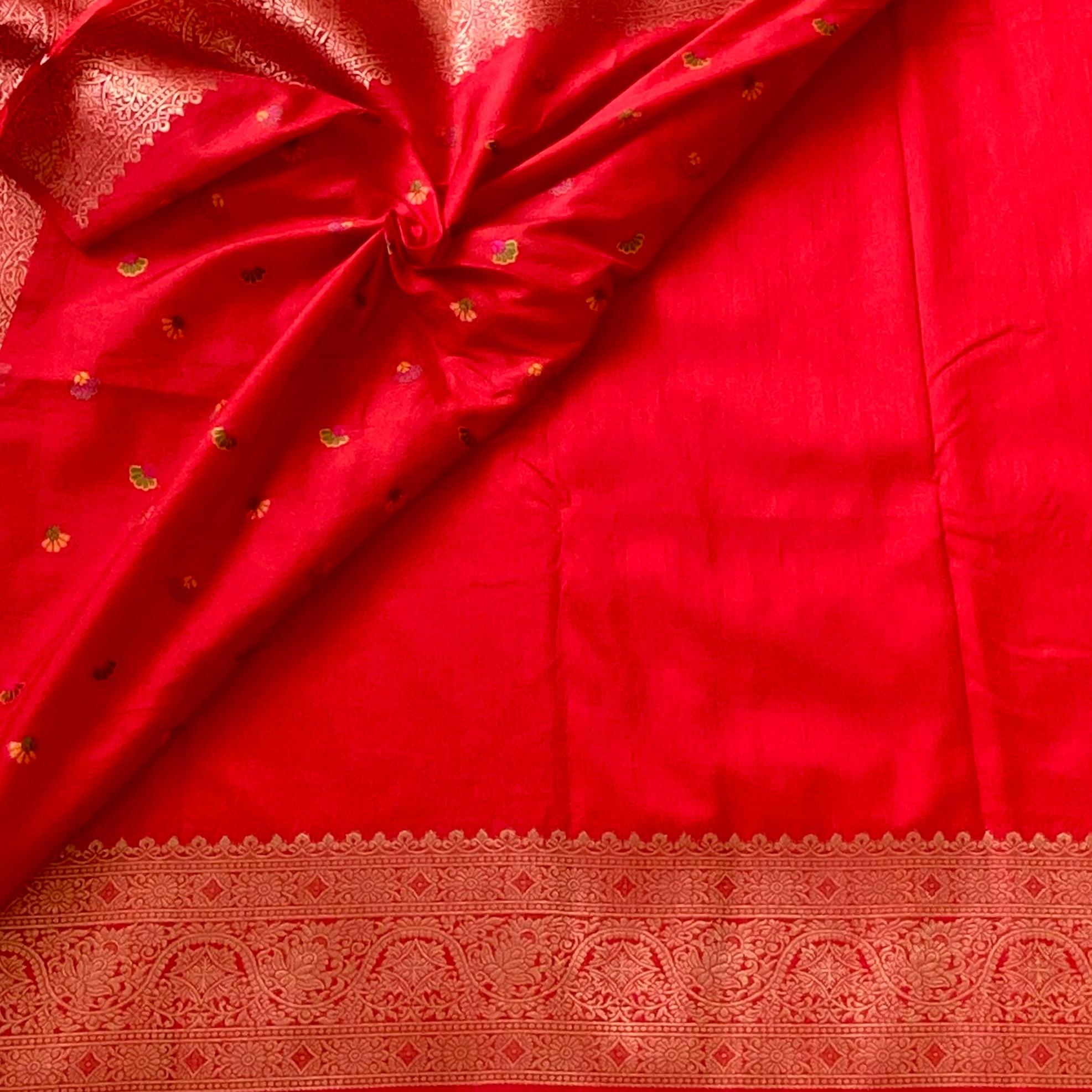 Red Silk Paisley Pallu Saree With Golden Brocade Border Tassels